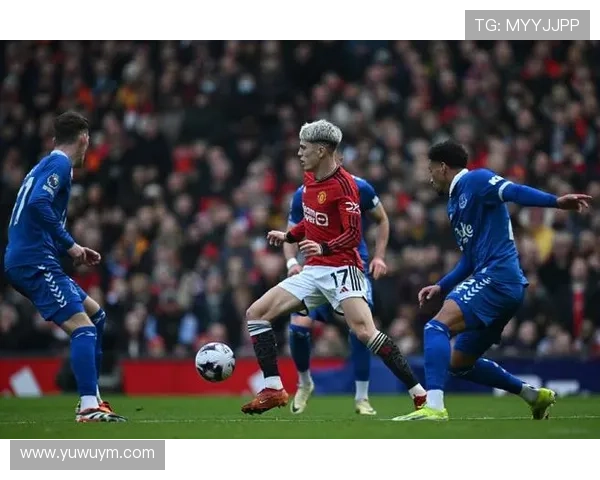 埃弗顿点球风波引发判罚质疑